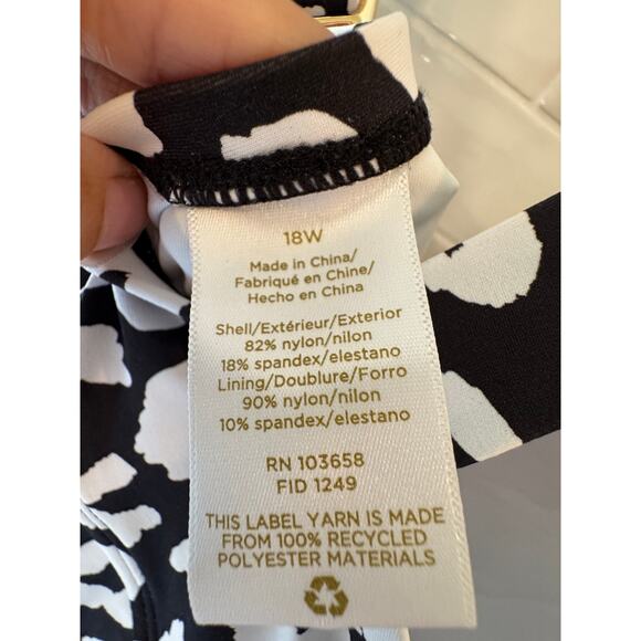 Black White Animal Print One Piece Swimsuit 18W Underwire Adjustable Straps NWT - Picture 6 of 6